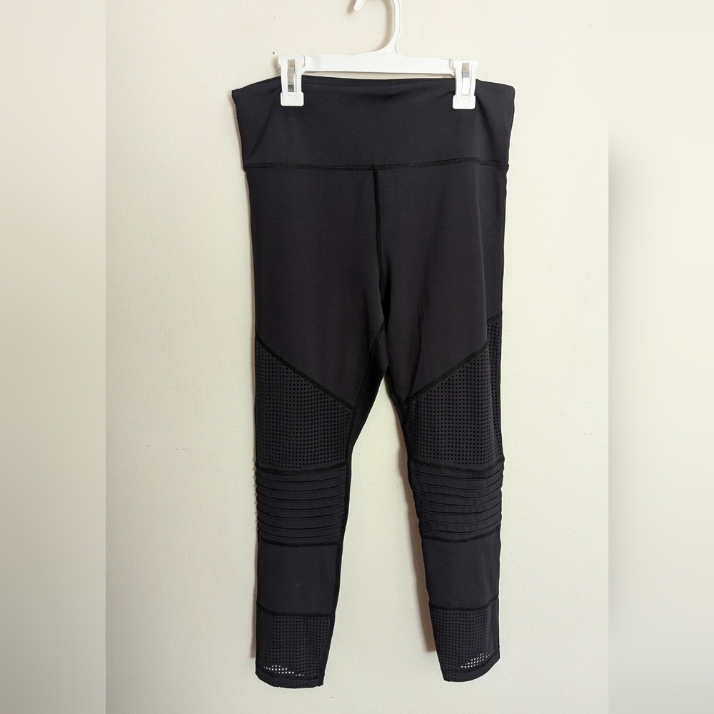 Zyia High Waist Capri Leggings Black Textured + Mesh Legs Gym Women's Size 12